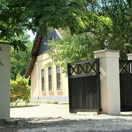 Lekehalom Tiszameer 度假居